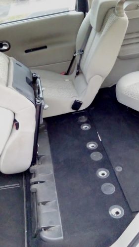 1 Seat removed 1 seat folded of Renault Scenic Year 2008
