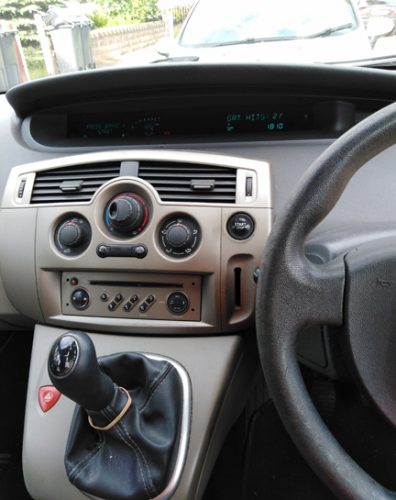 Renault Scenic 1.6-Petrol Year 2008