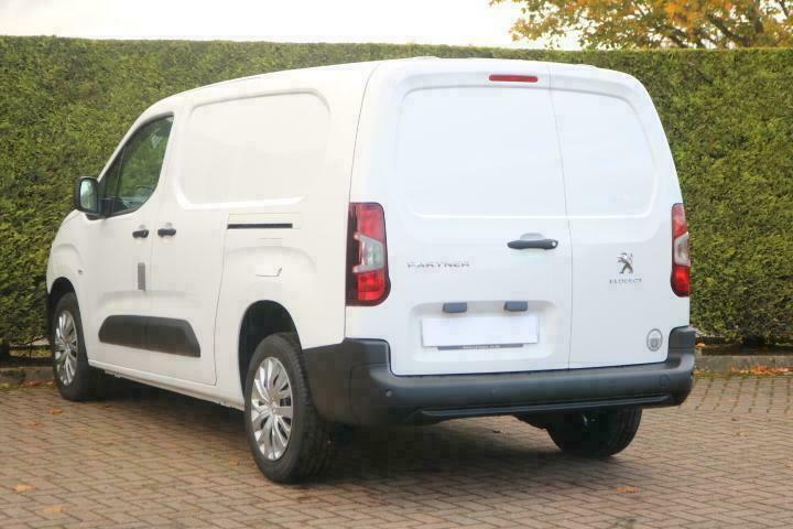 2019 Peugeot Partner 950 _back