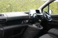2019 Peugeot Partner 950 _interior