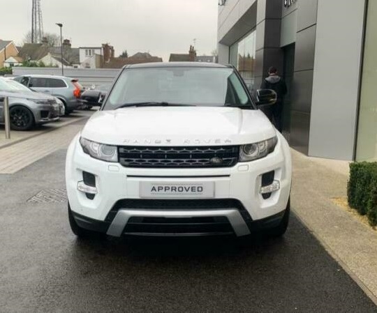 Grange Land Rover Welwyn - the front