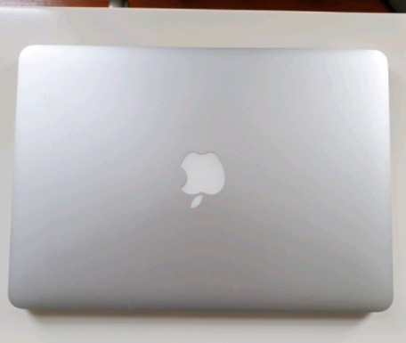 For Sale MacBook Pro 13-inch Retina Late 2013-14 8-256gb 2.4ghz New Apple Battery. Music Software. Logic
