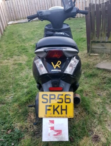 Piaggio zipp 100cc MOT 7 mounths - back view