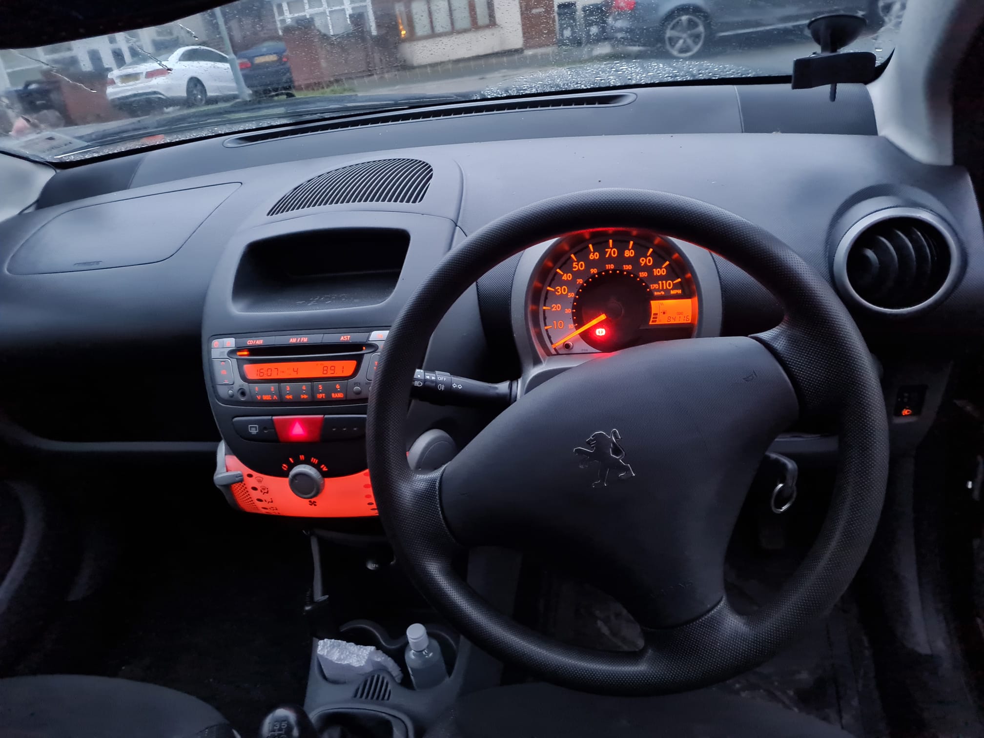 Peugeot-107 dashboard