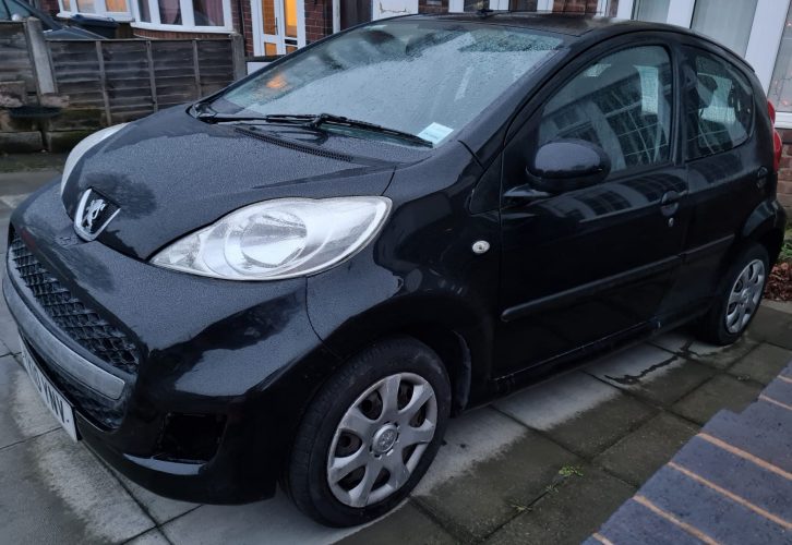 Peugeot-107 left-side